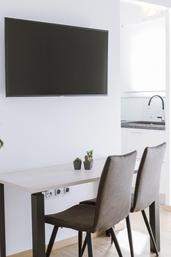 Minimal Apartment On The Shadow Of The Acropolis Athene Buitenkant foto